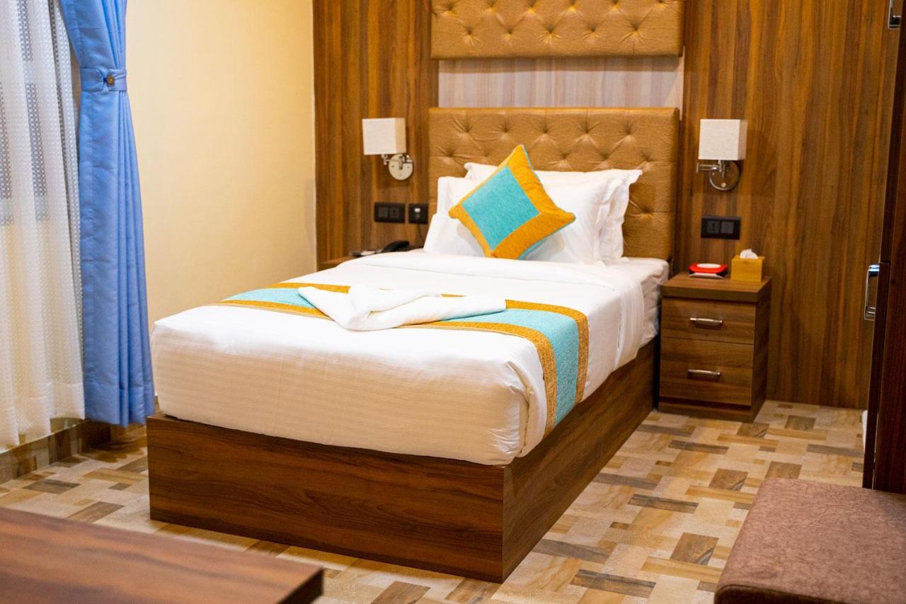 Grand Yak Boutique Hotel Kathmandu Exteriör bild